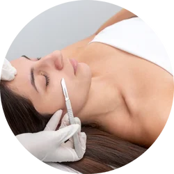 Dermaplaning gezichtsbehandeling